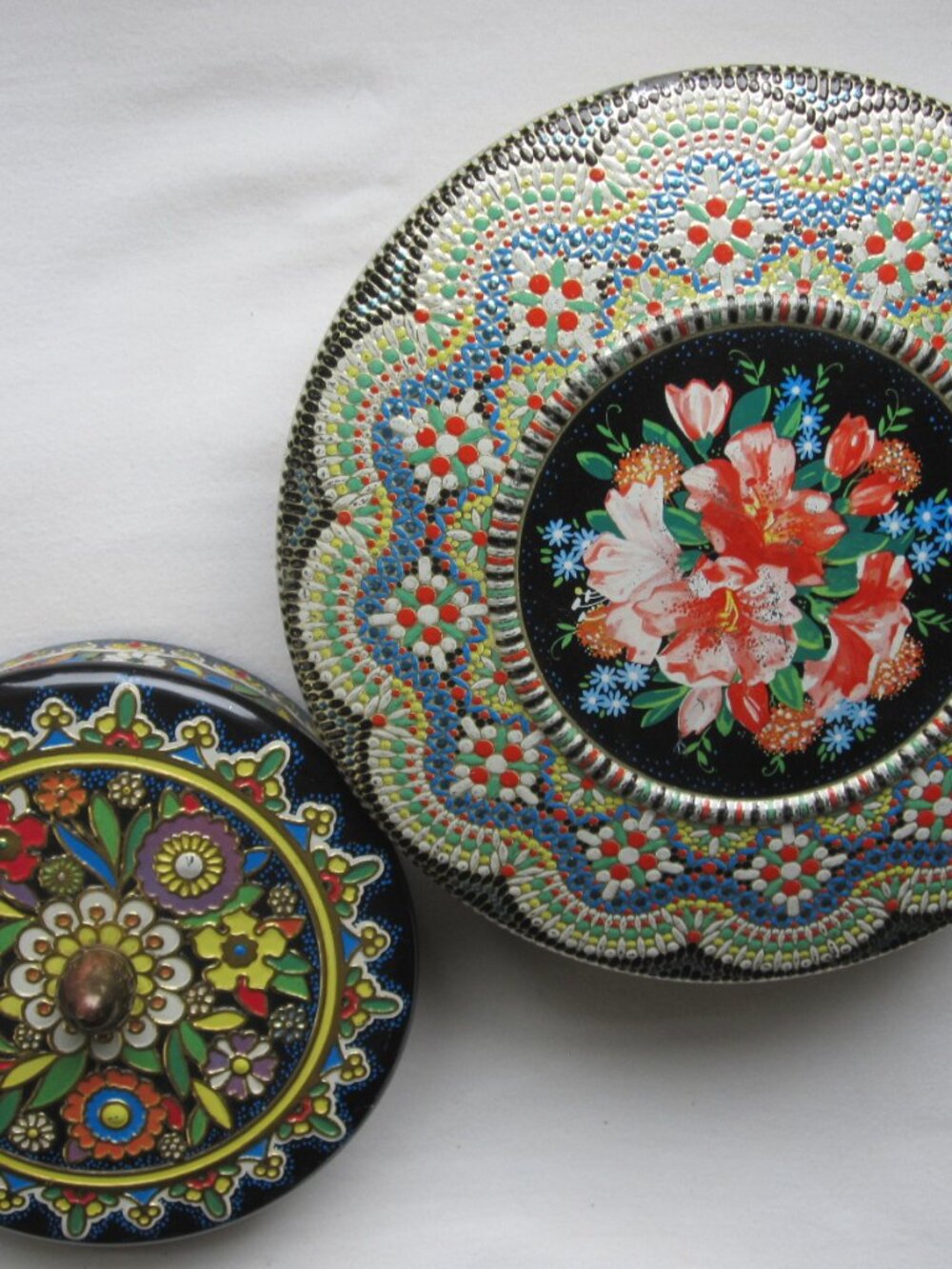 set of 2 old Made in Holland raised design Cookie Tin's w/ Lids